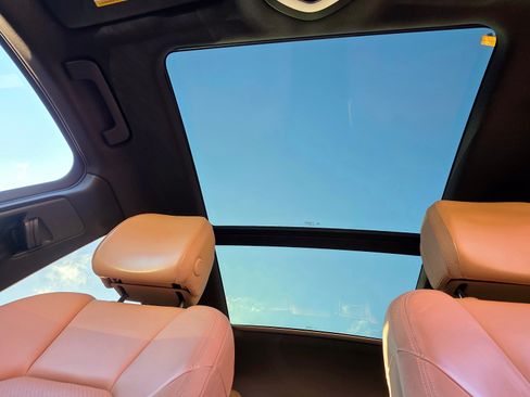 Used 2020 Porsche Macan image 18