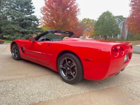 Used 2000 Chevrolet Corvette Convertible w/ Memory Pkg image 4