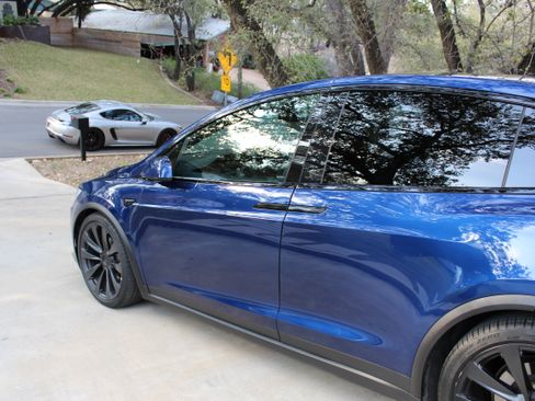 Used 2022 Tesla Model X image 14