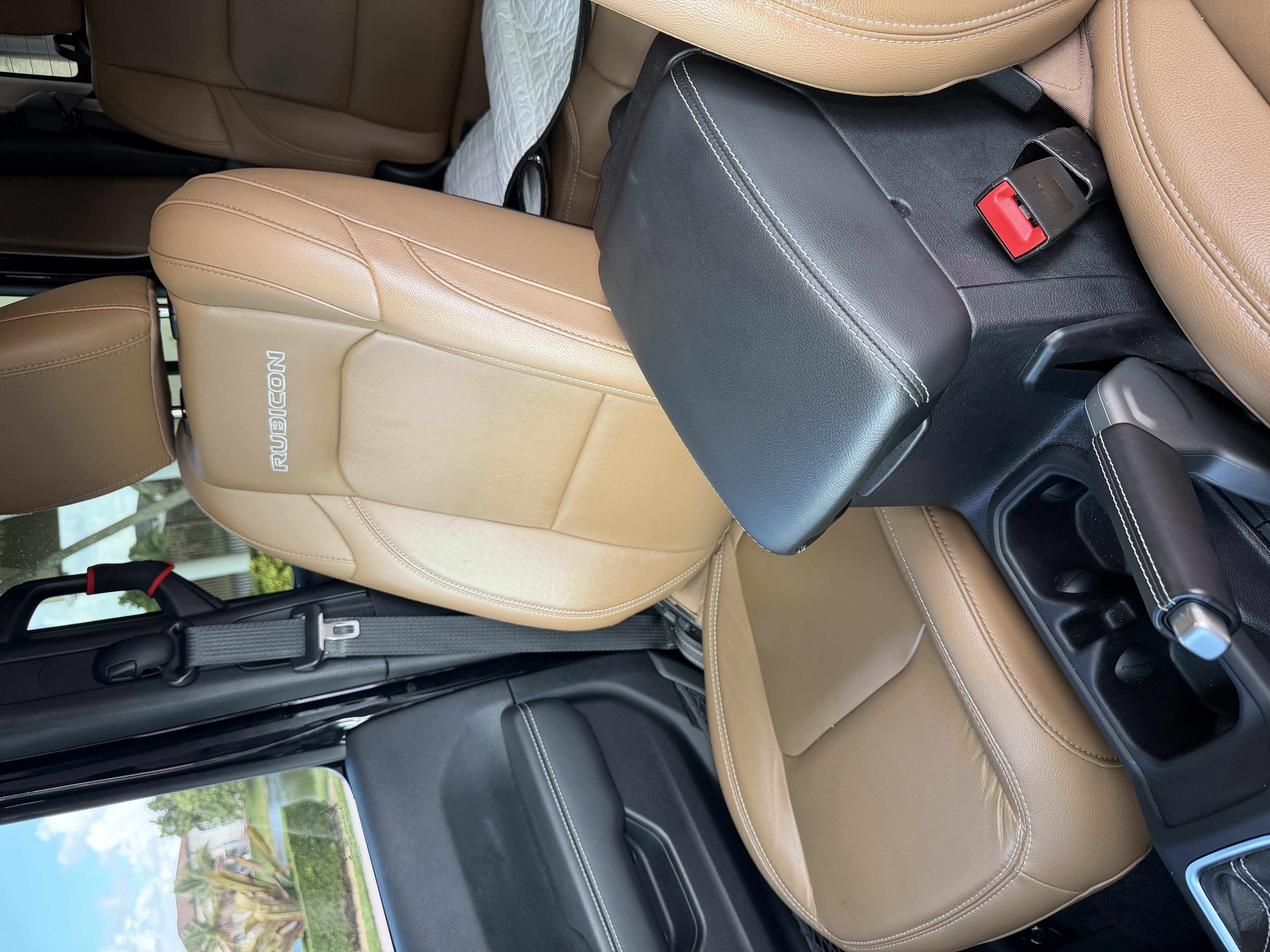 Used 2020 Jeep Gladiator Rubicon w/ LED Lighting Group AWD/4WD image 23