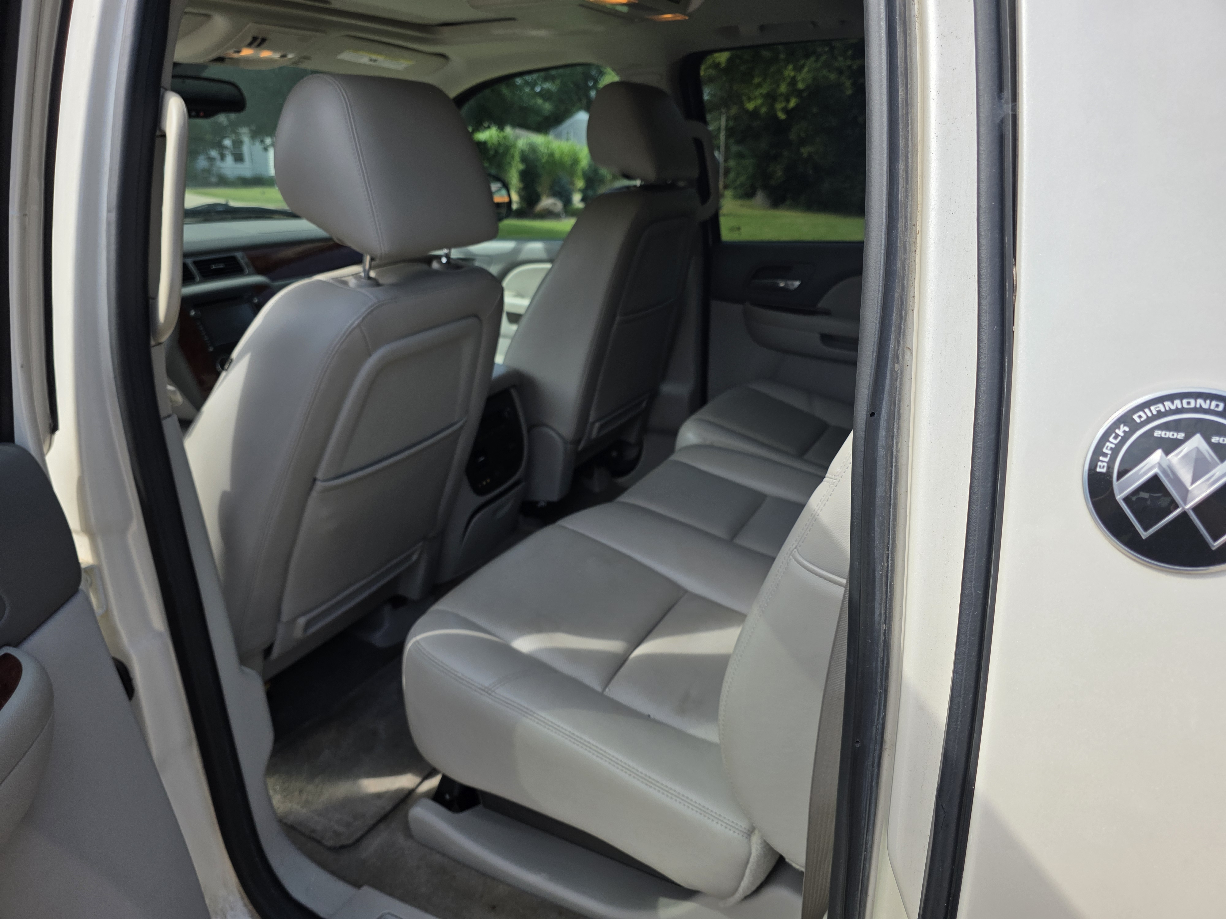 Used 2013 Chevrolet Avalanche LTZ AWD/4WD image 12