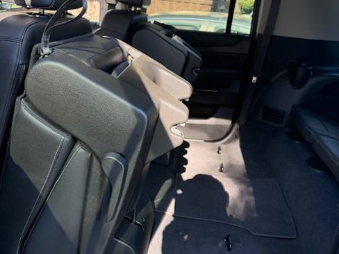 Used 2020 Chevrolet Suburban LT w/ Max Trailering Package image 5