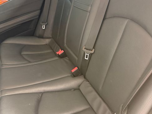 Used 2009 Mercedes-Benz E 350 Sedan image 30