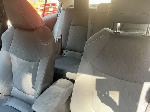 Used 2020 Toyota Corolla LE FWD image 8