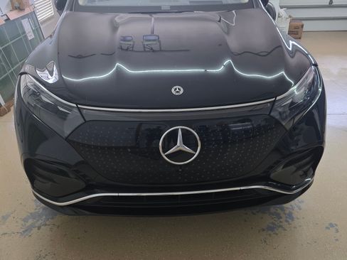 Used 2023 Mercedes-Benz EQS 580 4MATIC SUV image 1