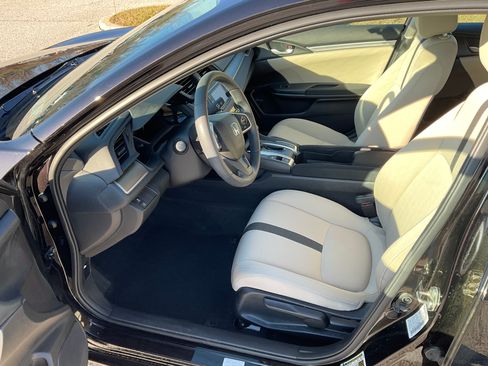 Used 2017 Honda Civic LX image 4