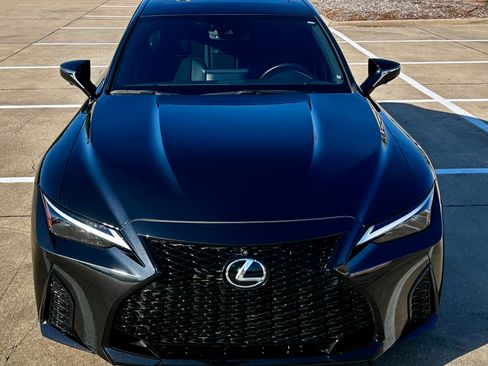 Used 2023 Lexus IS 500 image 4