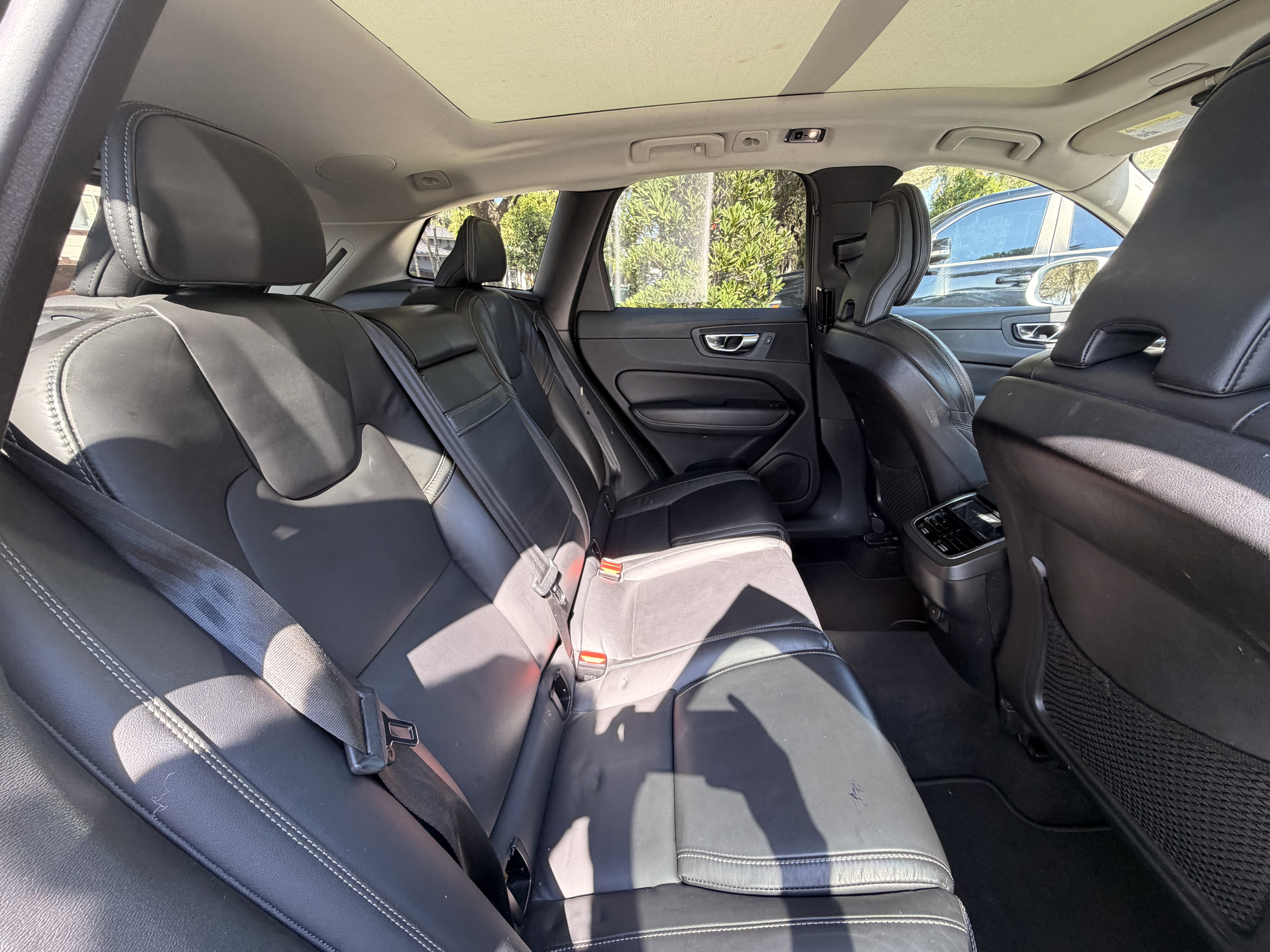 Used 2021 Volvo XC60 T5 Inscription w/ Advanced Package FWD image 9