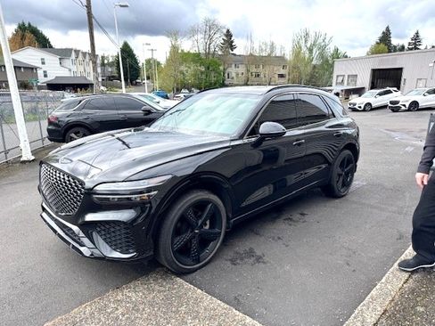 Used 2022 Genesis GV70 2.5T w/ Sport Prestige Package AWD/4WD image 2