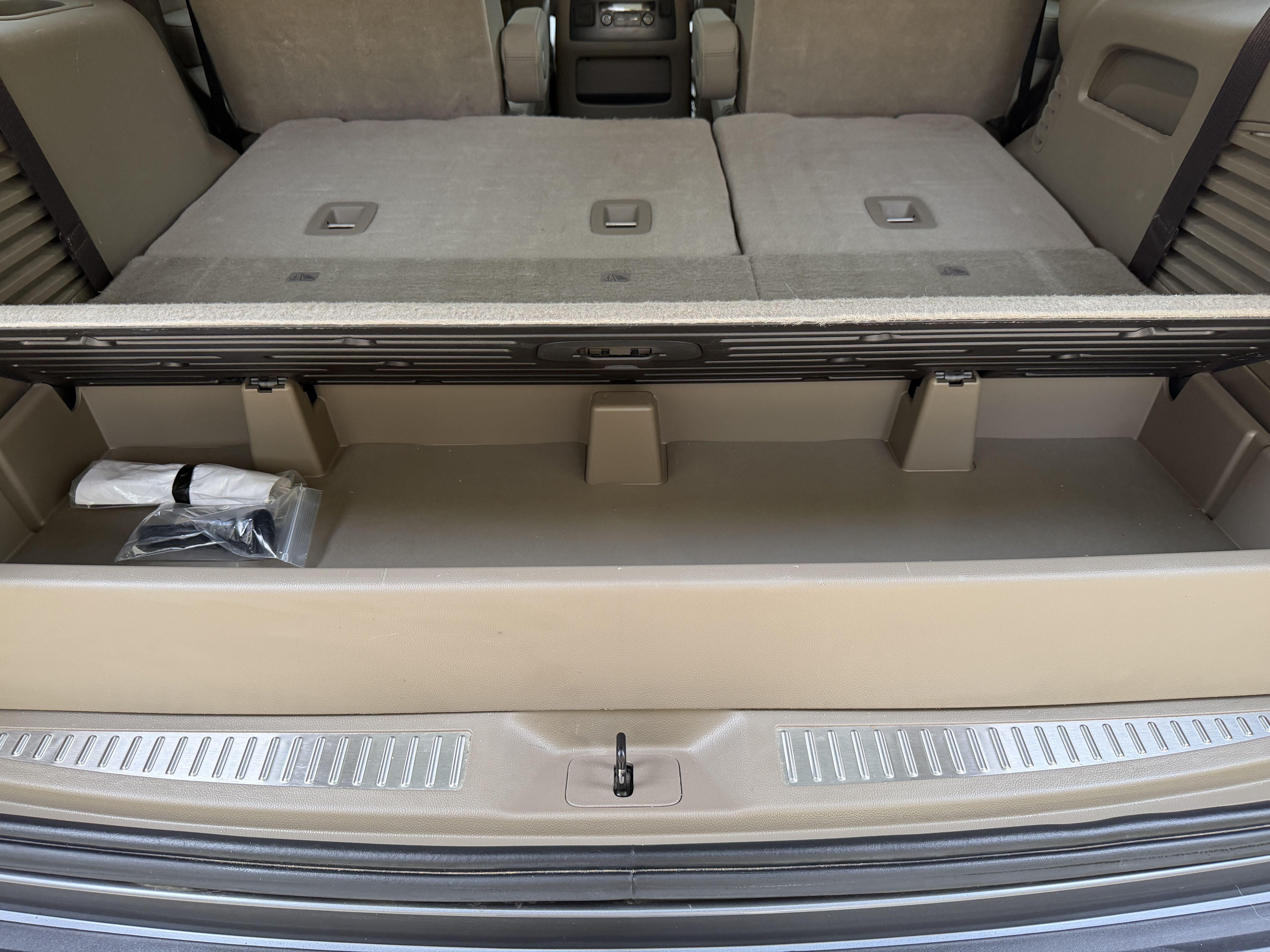 Used 2020 GMC Yukon SLT w/ Premium Edition RWD image 23