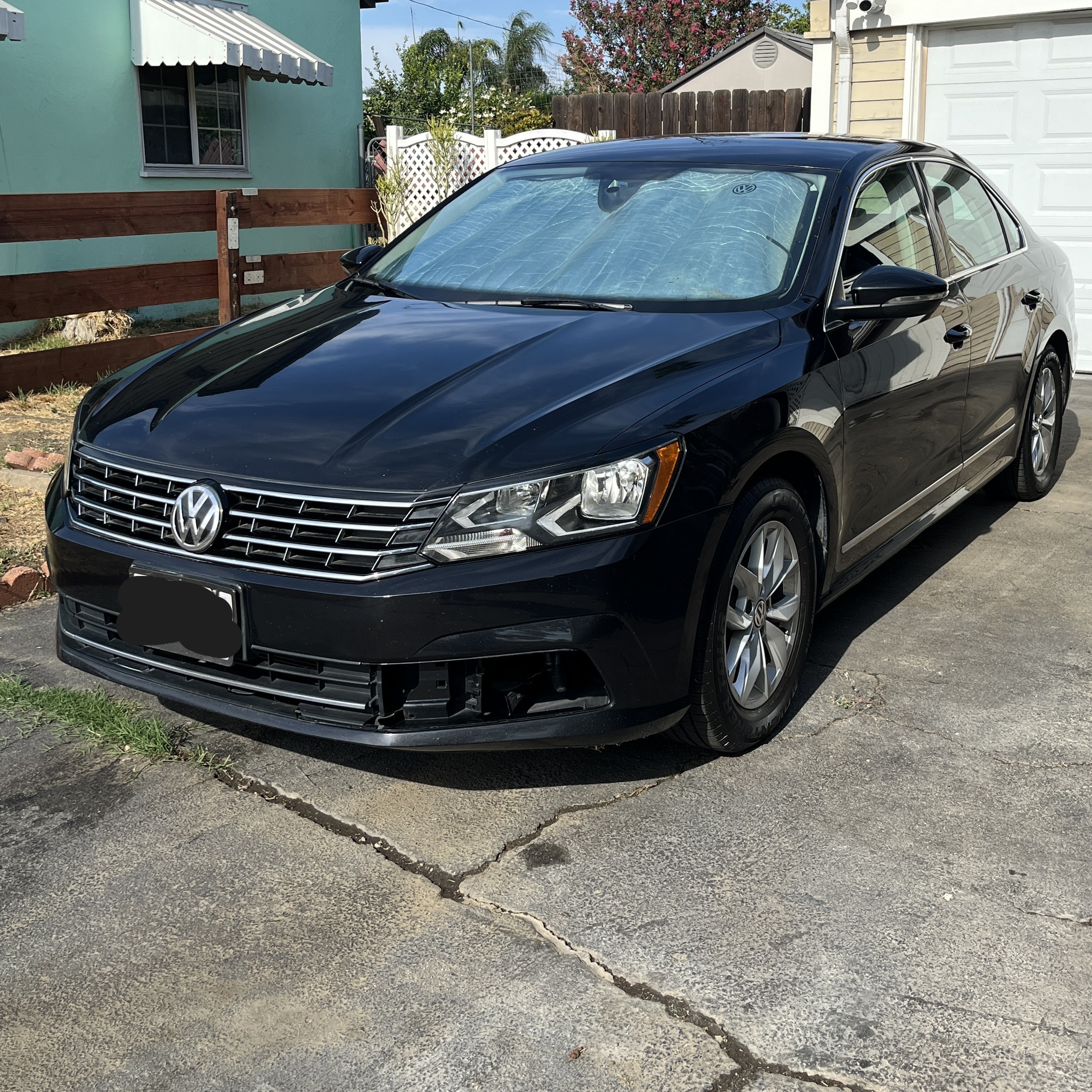 Used 2017 Volkswagen Passat 1.8T S FWD image 1