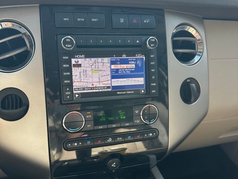 Used 2013 Ford Expedition Limited RWD image 9