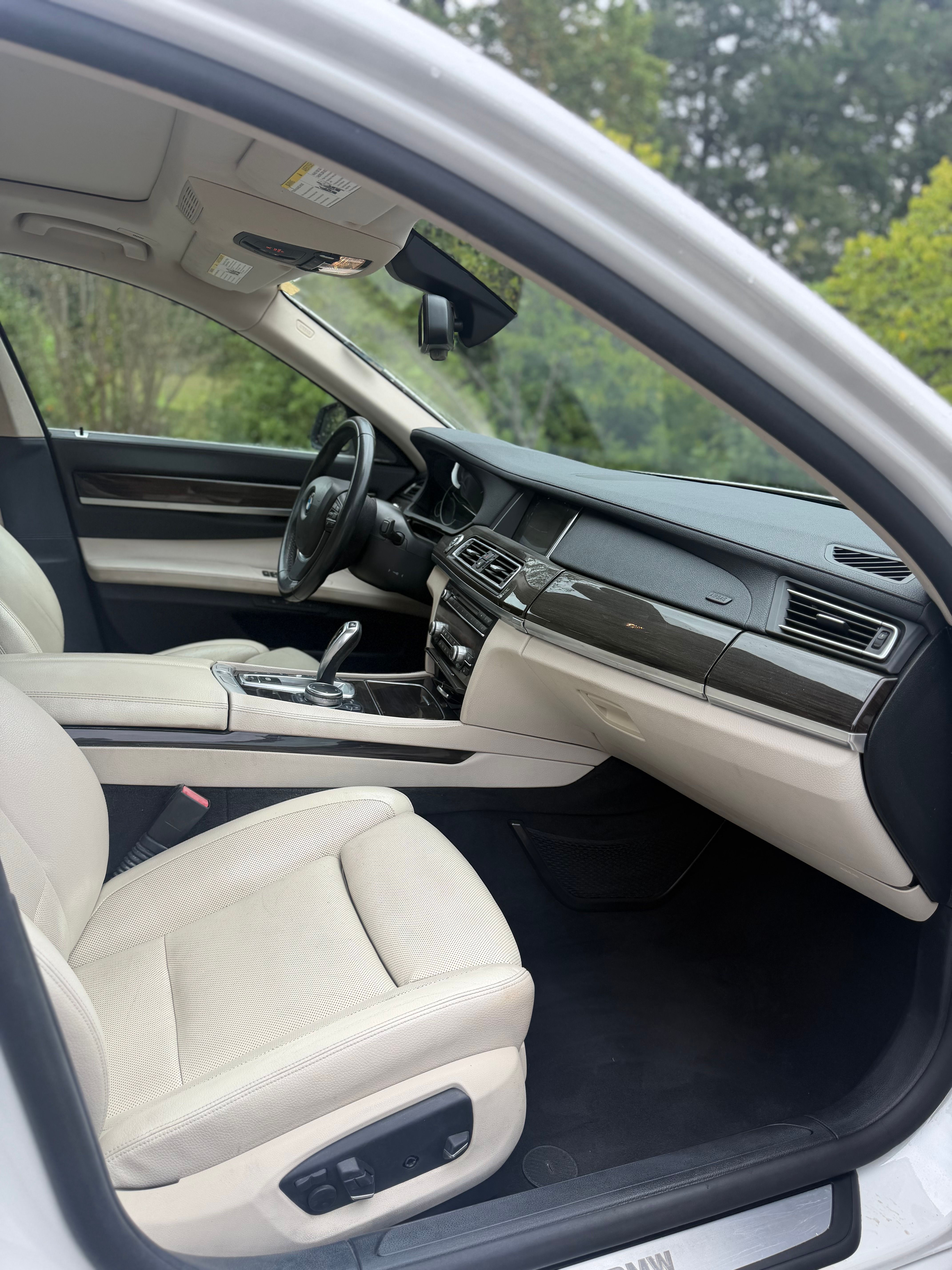 Used 2015 BMW 740Li xDrive AWD/4WD image 11