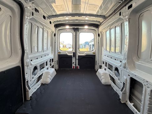 Used 2018 Ford Transit 150 148 Medium Roof image 26