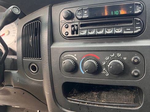 Used 2004 Dodge Ram 3500 Truck SLT w/ Trailer Tow Group image 17