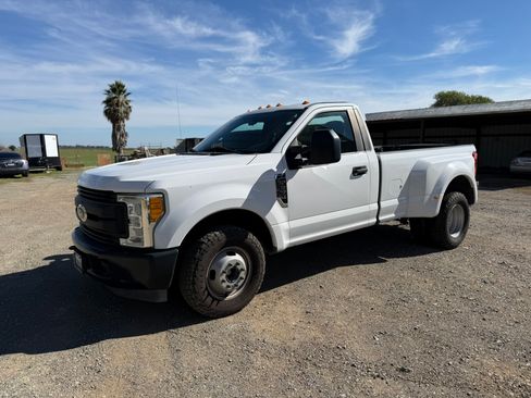 Used 2017 Ford F350 XL image 1