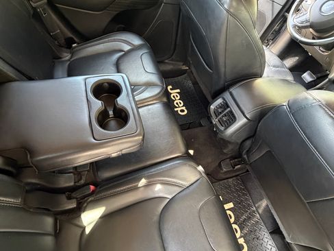 Used 2014 Jeep Cherokee Limited AWD/4WD image 11