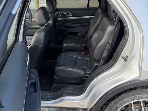 Used 2017 Ford Explorer Sport w/ Equipment Group 401A image 14