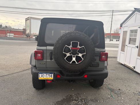 Used 2022 Jeep Wrangler Unlimited Rubicon w/ Steel Bumper Group image 4