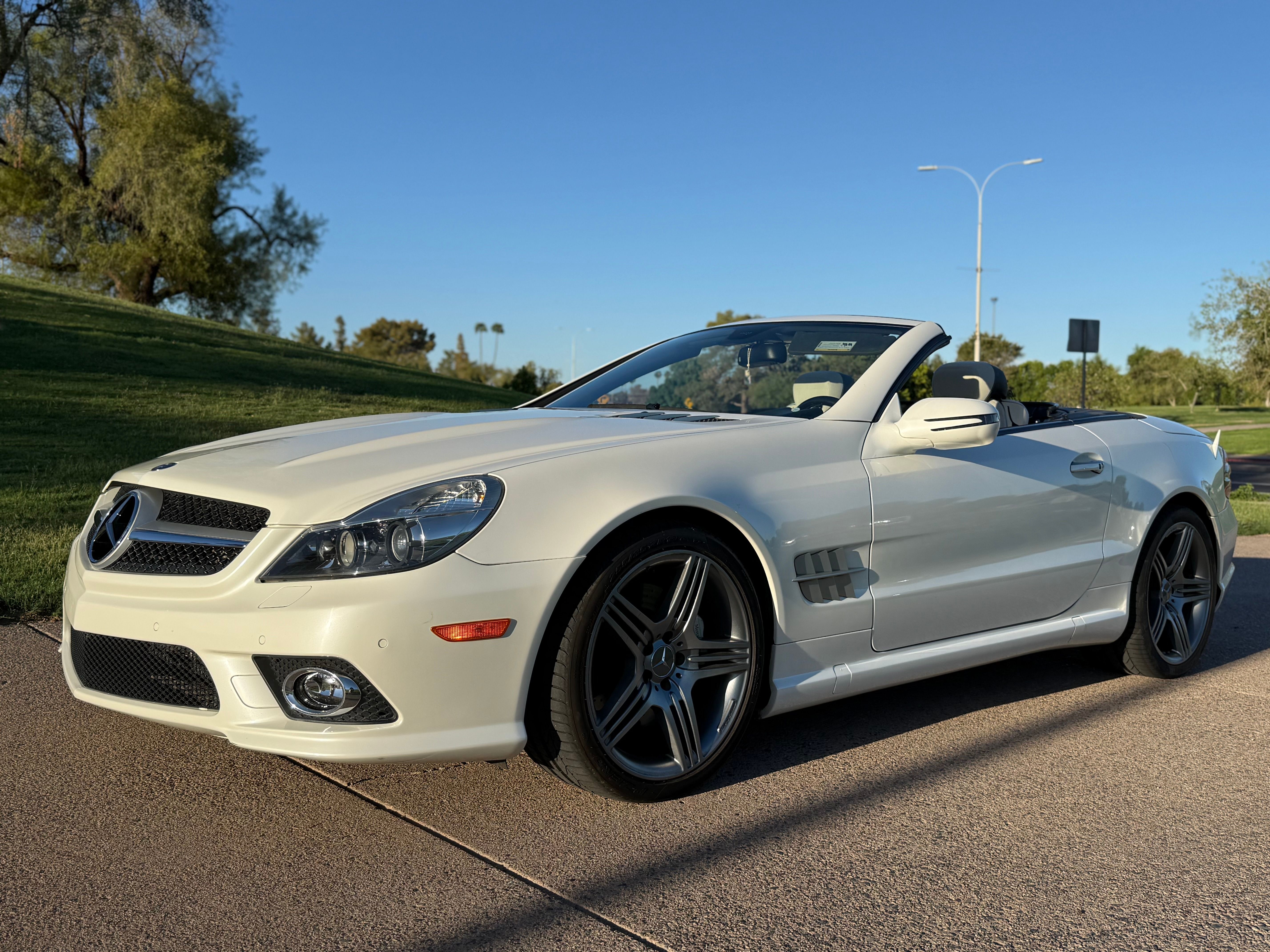 Used 2012 Mercedes-Benz SL 550 w/ SL Wheel Pkg image 5