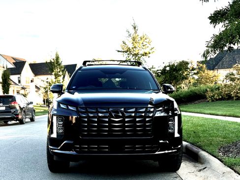 Used 2024 Hyundai Palisade Calligraphy image 12