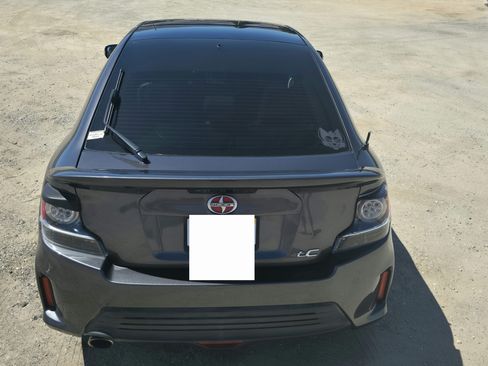 Used 2015 Scion tC image 9