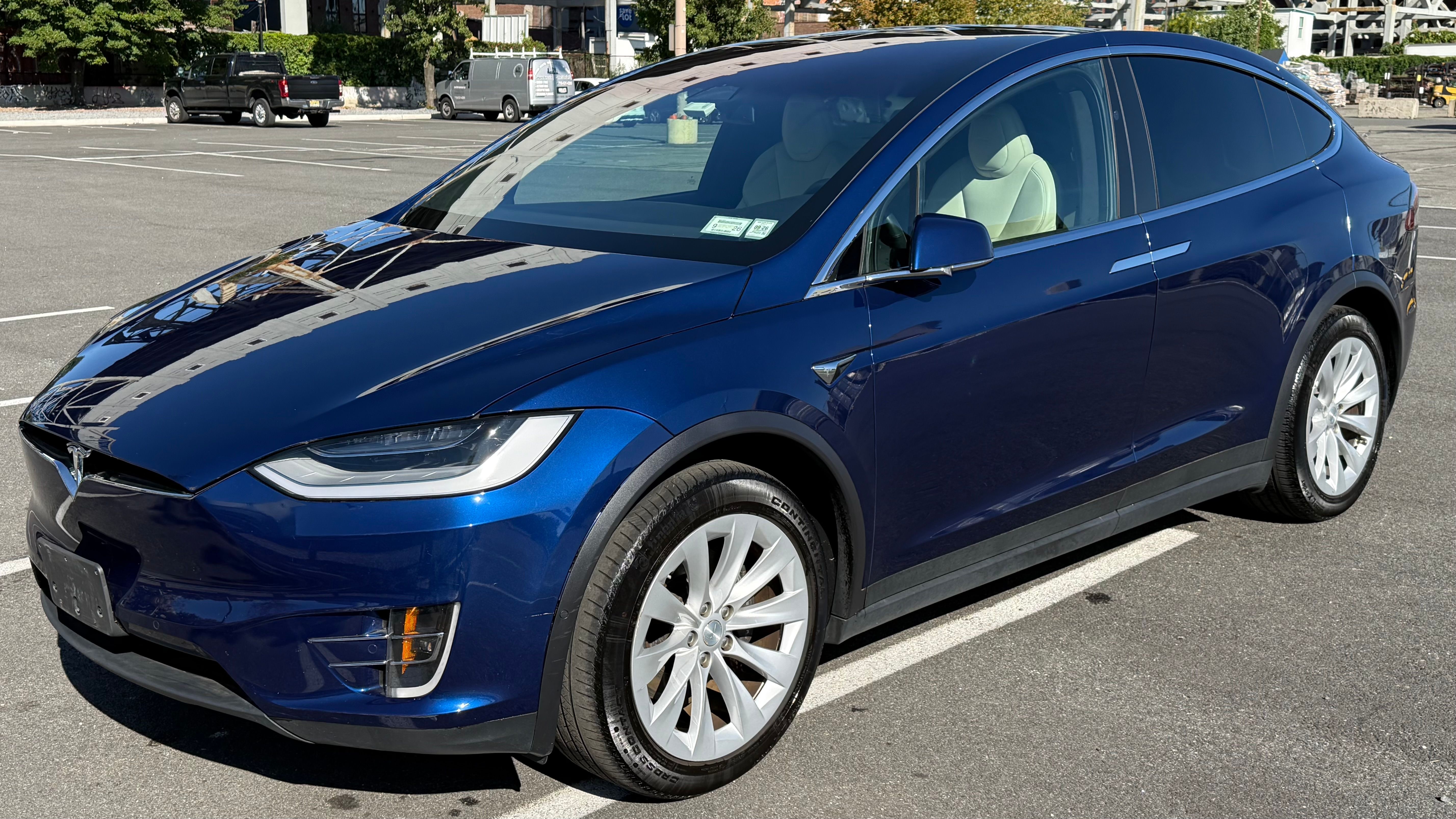 Used 2020 Tesla Model X Long Range AWD/4WD image 1