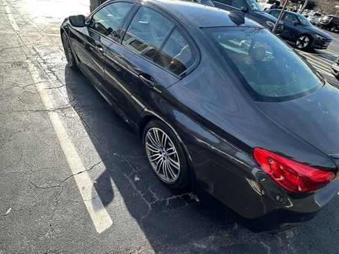 Used 2020 BMW M550i xDrive M550i xDrive Sedan 4D w/ Premium Package image 5