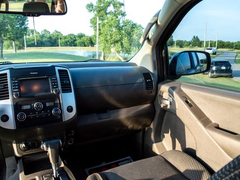 Used 2019 Nissan Frontier PRO-4X AWD/4WD image 10