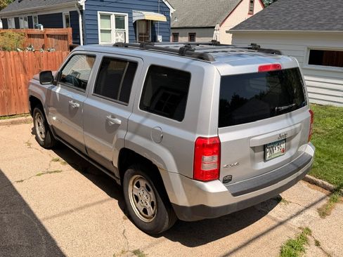 Used 2013 Jeep Patriot Sport w/ PWR Value Group AWD/4WD image 2
