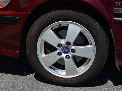 Used 2003 Saab 9-3 SE image 15