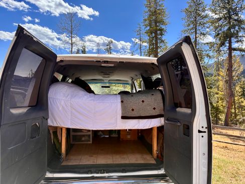 Used 1996 Ford E-350 and Econoline 350 Club Wagon image 9