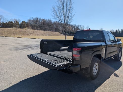 Used 2022 Nissan Frontier S w/ Technology Package image 5