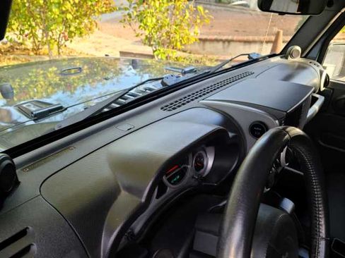 Used 2008 Jeep Wrangler Unlimited Sahara w/ Dual Top Group image 26