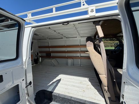 Used 2002 Dodge B2500 RWD image 6