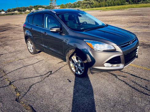 Used 2014 Ford Escape Titanium FWD image 2