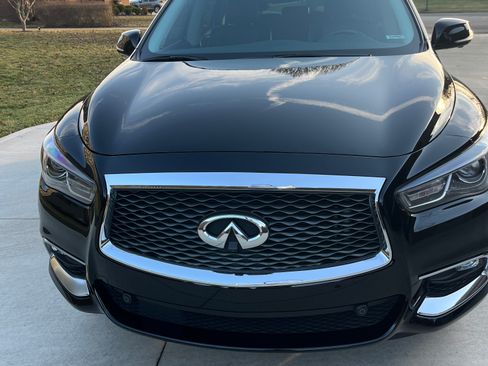 Used 2017 INFINITI QX60 Luxe w/ Premium Plus Package AWD/4WD image 2
