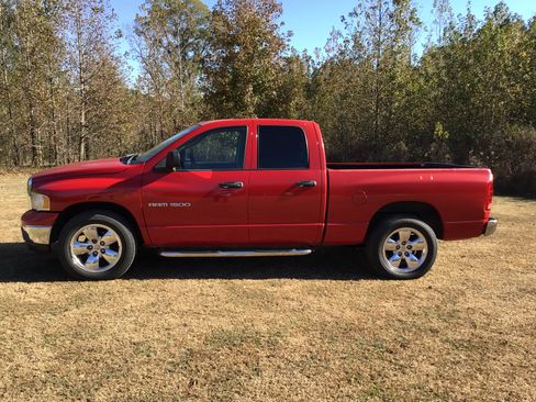Used 2005 Dodge Ram 1500 Truck SLT w/ Quad Cab Big Horn Value Group image 2