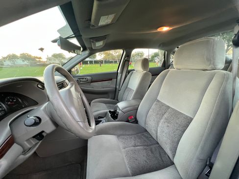 Used 2004 Chevrolet Impala Sedan w/ Sport Appearance Group image 15