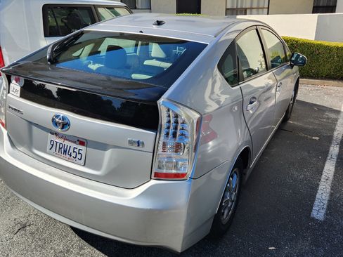 Used 2011 Toyota Prius Two image 4