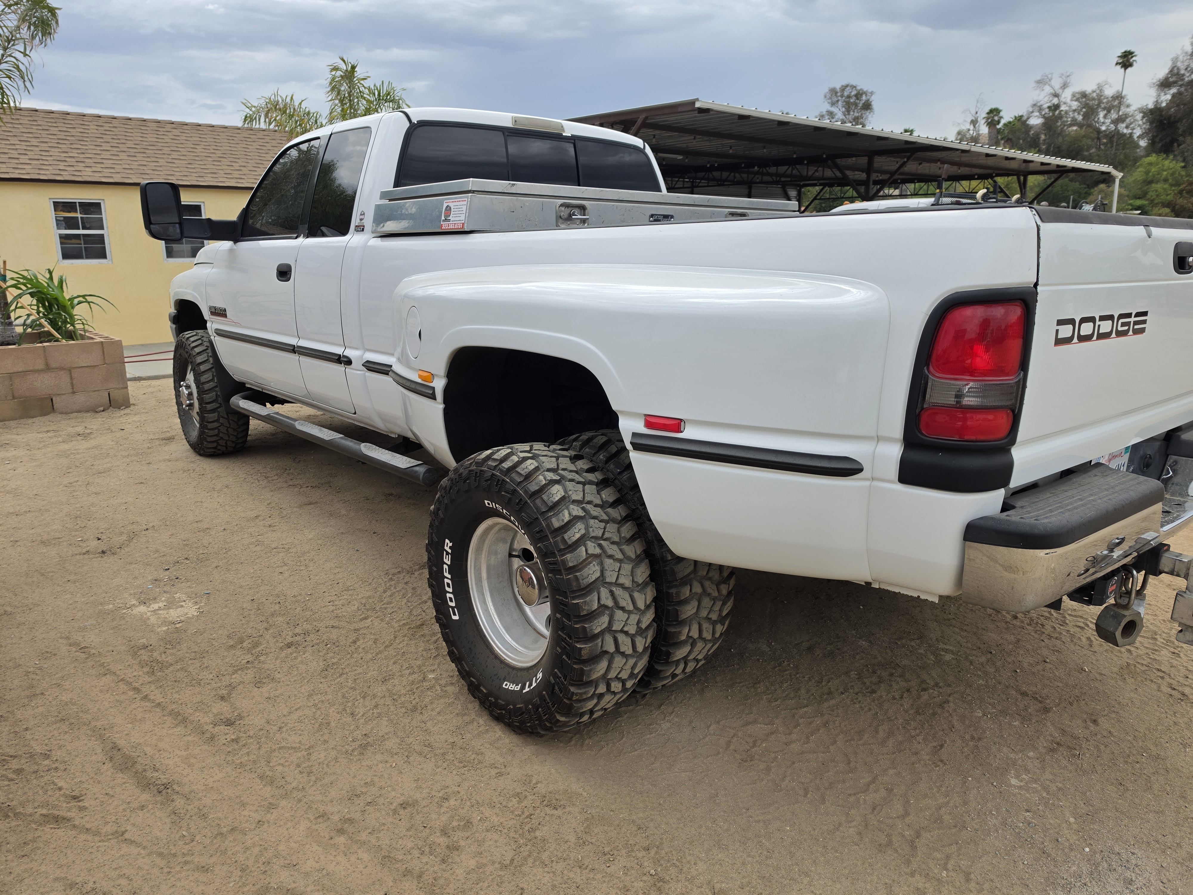 Used 2000 Dodge Ram 3500 Truck 4x4 Quad Cab image 4