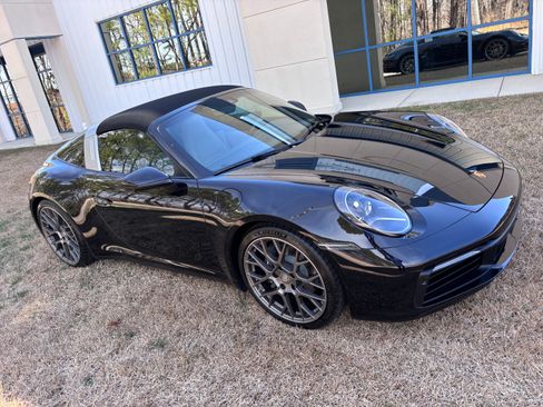 Used 2024 Porsche 911 Targa 4 image 12
