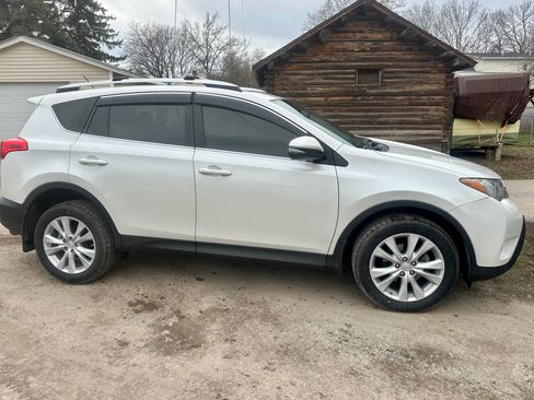 Used 2013 Toyota RAV4 Limited image 4