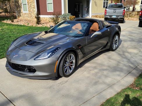 Used 2016 Chevrolet Corvette Z06 w/ 3LZ Preferred Equipment Group image 1