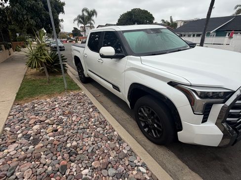 Used 2024 Toyota Tundra Platinum image 4