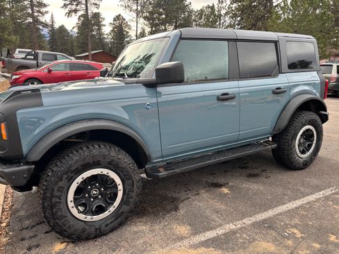 Used 2022 Ford Bronco Black Diamond w/ Sasquatch Package image 4