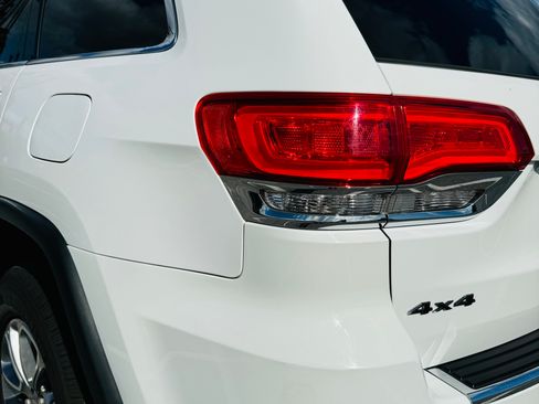 Used 2014 Jeep Grand Cherokee Limited image 10