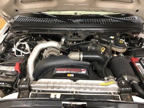 Used 2005 Ford Excursion Eddie Bauer image 13