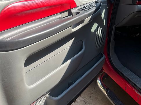 Used 2006 Ford F250 Lariat image 14