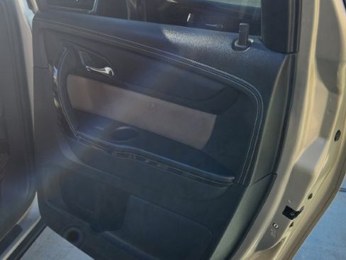 Used 2015 GMC Acadia SLT w/ Open Road Package image 19